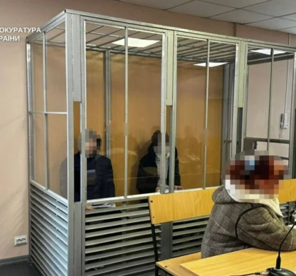 Двох підлітків у Дніпрі відправили під арешт за напад з ножем і побиття військового