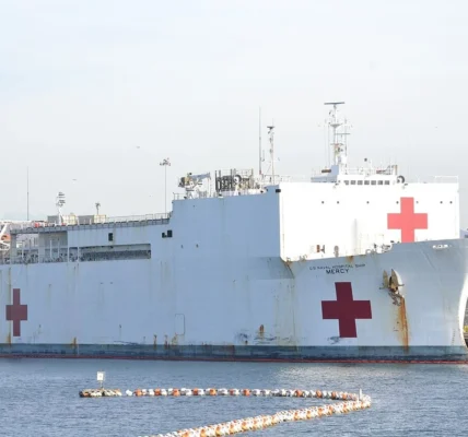 Трамп оголосив про відправку госпітального судна до Гренландії для надання медичної допомоги місцевим