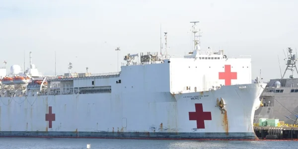 Трамп оголосив про відправку госпітального судна до Гренландії для надання медичної допомоги місцевим