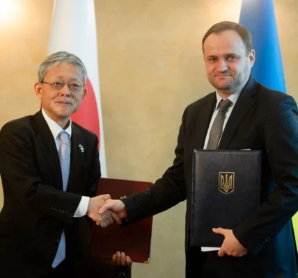 Японія виділяє Україні 41 мільйон доларів на відновлення громад