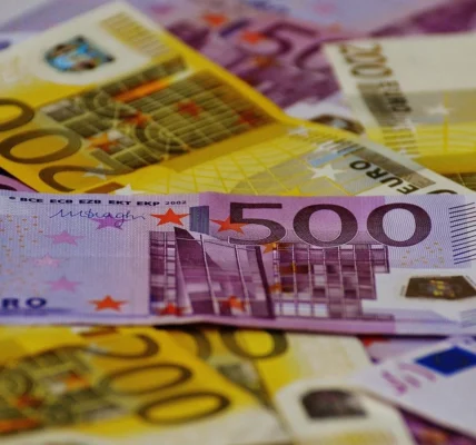 Видатки тримає зовнішня допомога - Україна чекає 1,5 млрд євро найближчими днями