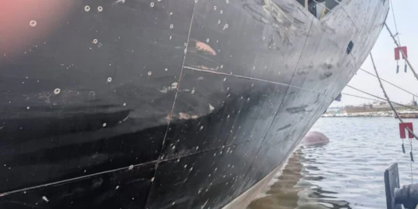 У Чорноморську внаслідок удару ворожим БПЛА пошкоджено цивільне судно під прапором Панами - АПМУ