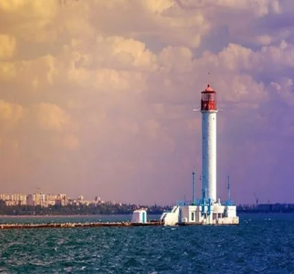 Ворог повторно атакував Одещину, пошкоджено транспортну інфраструктуру та будинки - ОВА