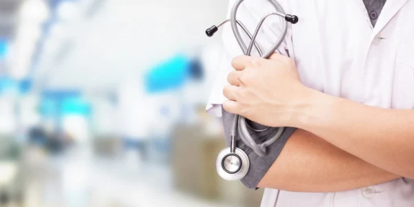 Невчасно встановила діагноз - лікар у Києві отримала підозру після смерті пацієнтки