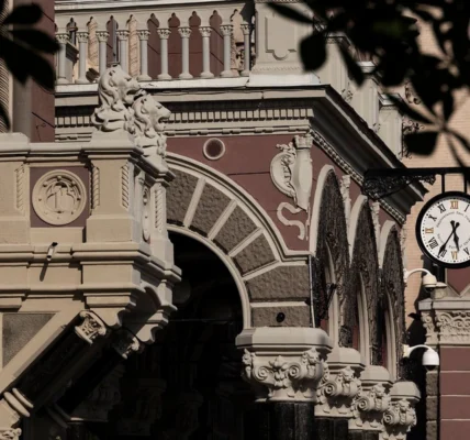 НБУ відправляє команду до Будапешта через затримання інкасаторських авто Ощадбанку