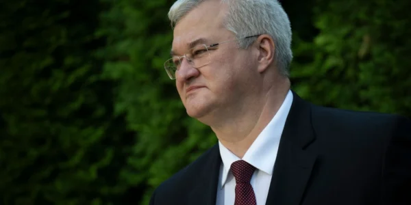 Україна попередила Угорщину щодо можливих санкцій через захоплення українців та анонсувала скликання іноземного дипкорпусу