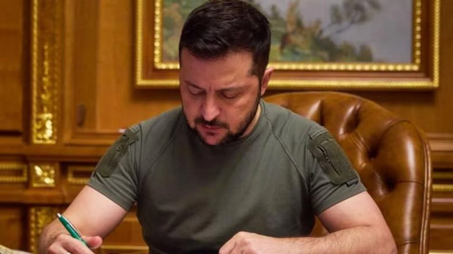 Зеленський підписав закон про загальнонаціональну хвилину мовчання