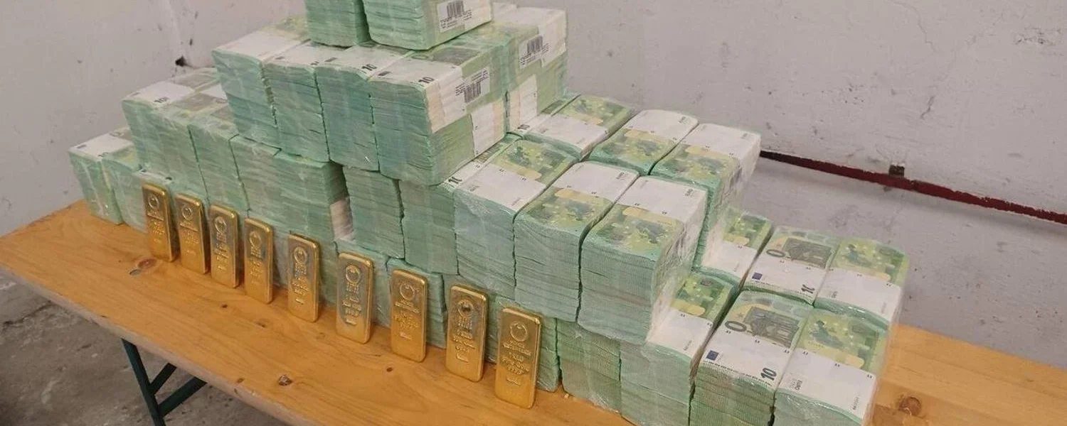 Захоплення інкасаторів в Угорщині - Будапешт показав кадри затримання і вилученої готівки