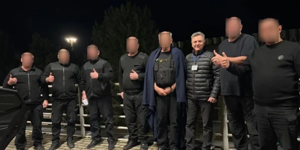 Одному з інкасаторів Ощадбанку, яких повернули з Угорщини, знадобилась меддопомога