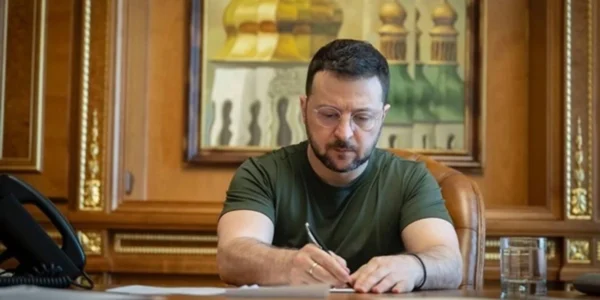 Зеленський підписав закон про протидію дискримінації та сексуальним домаганням у війську