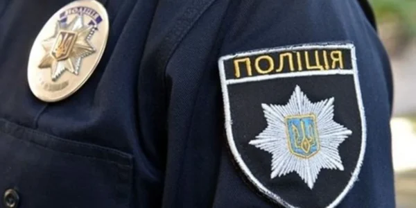 У Рівному дівчата знімали відео під російську музику біля портретів загиблих військових, у поліції відреагували