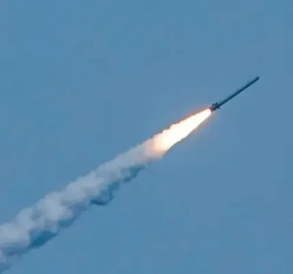 Уламки іранської ракети влучили в будівлю резиденції консульства США в Ізраїлі