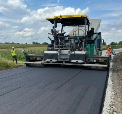 Уряд розподілив 12 млрд гривень на ремонт доріг - Кулеба