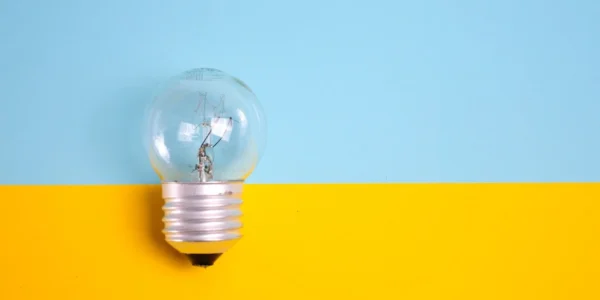 Перебої зі світлом через ворожі атаки у шести областях, графіки - у вечірній пік