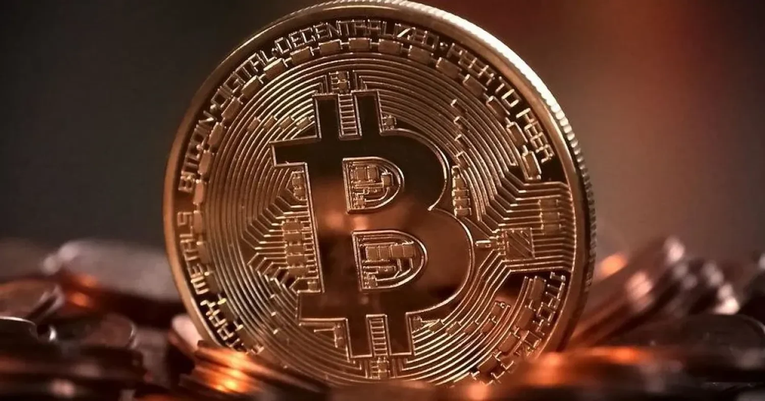 Біткоїн стабілізується - чи варто вкладатися на фоні воєн