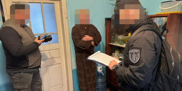 ДБР викрило схему незаконного вивезення військових з навчального центру на Рівненщині