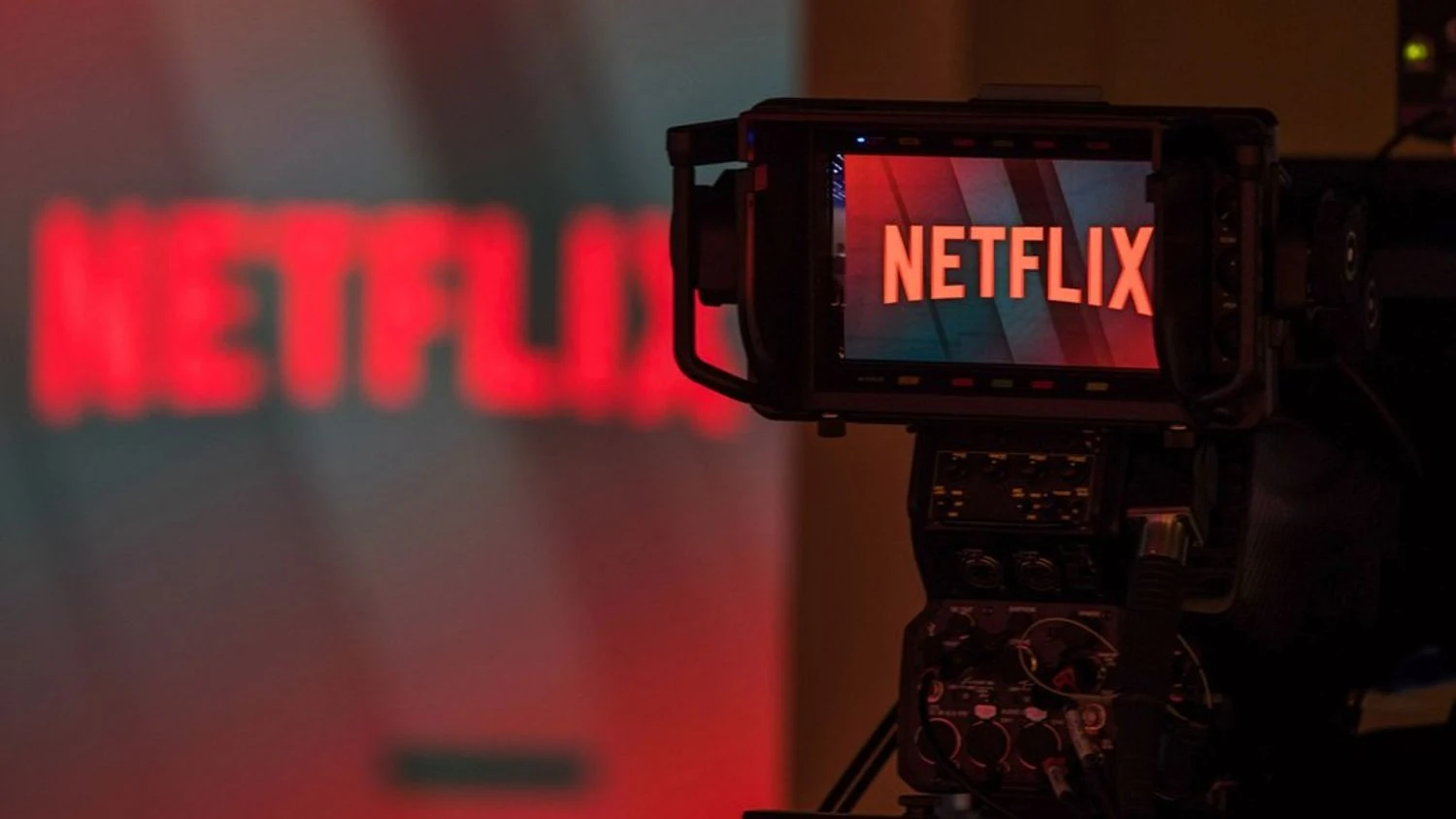 Акції Netflix обвалилися після відставки керівника після 29 років