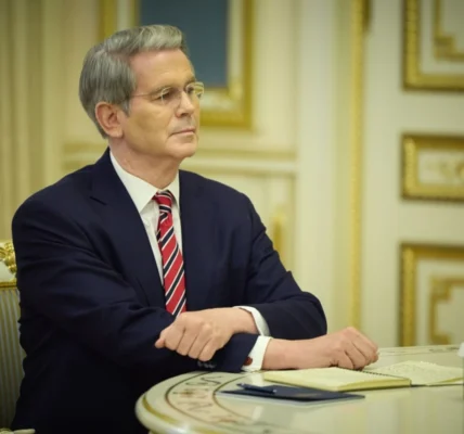 США не продовжать винятки із санкцій для російської та іранської нафти - міністр