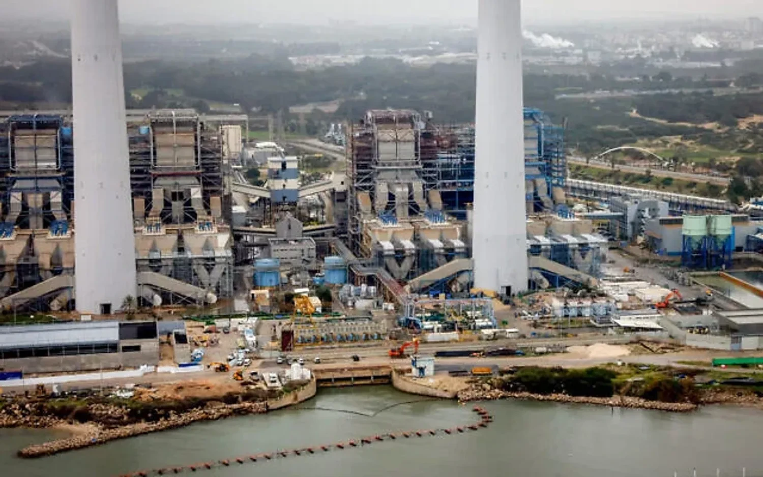 Іран атакував ракетами велику електростанцію в Ізраїлі - ЗМІ