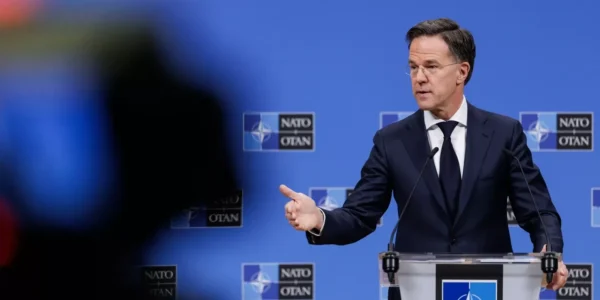 Рютте не став коментувати можливе перенаправлення США озброєння з України на Близький Схід - надходження тривають