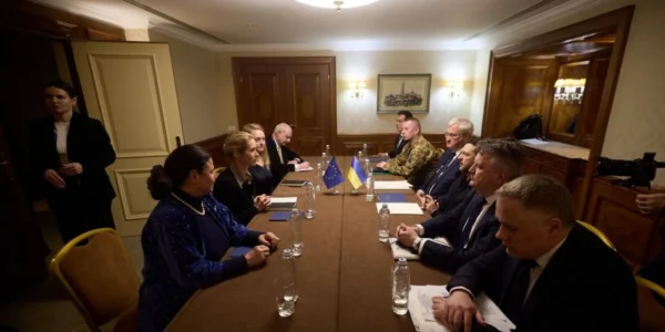 Зеленський і Каллас обговорили рішення для розблокування 90 мільярдів євро допомоги для України