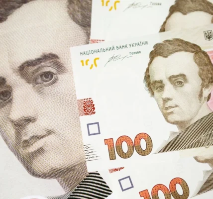 Українцям почали виплачувати 1500 грн - хто може отримати і коли