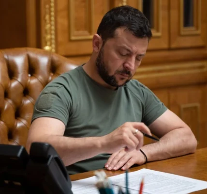 Україна вдарила санкціями по ядру російського ВПК від виробників озброєнь до мереж з обходу санкцій - Зеленський ввів у дію рішення РНБО