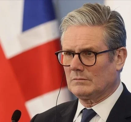 Стармер заявив, що йому набрид вплив путіна та Трампа на вартість енергоносіїв у Британії