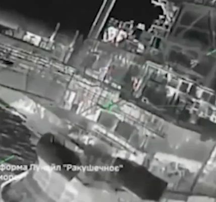 Удар за 1000 км від лінії фронту - у ССО показали унікальні кадри ураження бурових платформ рф