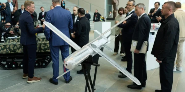 Україна та Німеччина підписали 10 нових угод про співпрацю, а крім того спільно вироблять вже 7 видів дронів - Зеленський