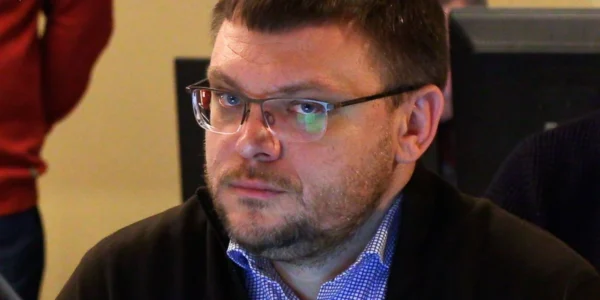 Антикорупційні активісти та депутати замовчують скандал щодо фіктивного усиновлення дитини директором НАБУ Кривоносом – сюжет