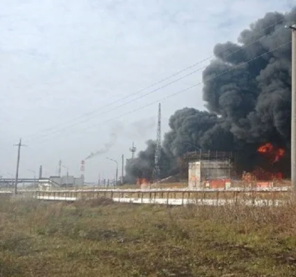 Дрони атакували новокуйбишевський НПЗ у самарській області рф - відео