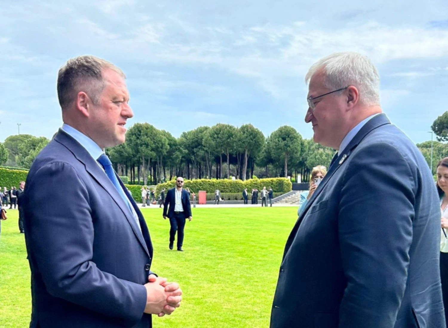 Сибіга і держміністр з європейських справ Ірландії Бірн обговорили посилення санкційного тиску на рф