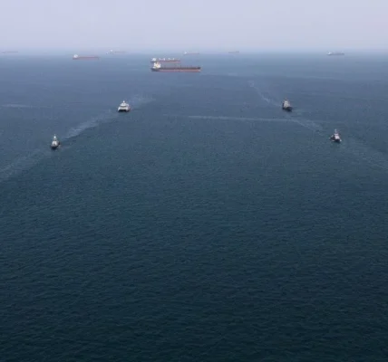 США заявили про можливе відновлення судноплавства в Ормузькій протоці без повного розмінування