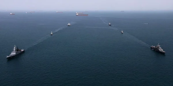 США заявили про можливе відновлення судноплавства в Ормузькій протоці без повного розмінування