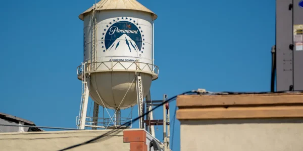 Paramount просить FCC схвалити іноземне фінансування угоди з Warner Bros.