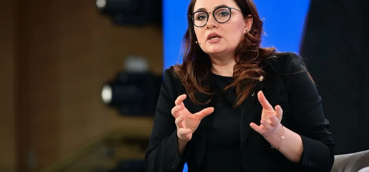 Закупівлі, ціни і будівництво біля аеродромів - Свириденко роз