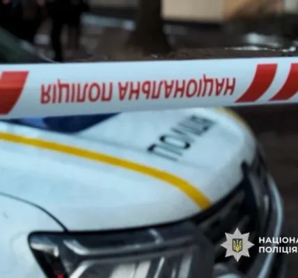 Чоловік влаштував стрілянину біля дитячого майданчика в центрі Одеси, його затримали
