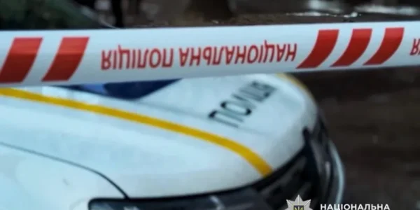 Чоловік влаштував стрілянину біля дитячого майданчика в центрі Одеси, його затримали
