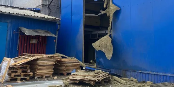 росіяни вдарили дроном по підприємству на Харківщині - є постраждалі працівники