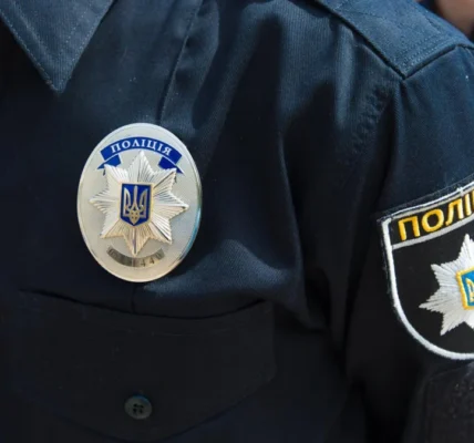 У Києві чоловік влаштував стрілянину, поліція ввела спецоперацію
