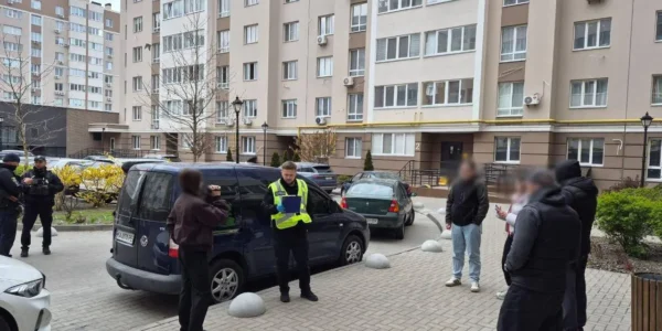 У Києві затримали водія, який влаштував стрілянину. Зброї в авто не знайшли