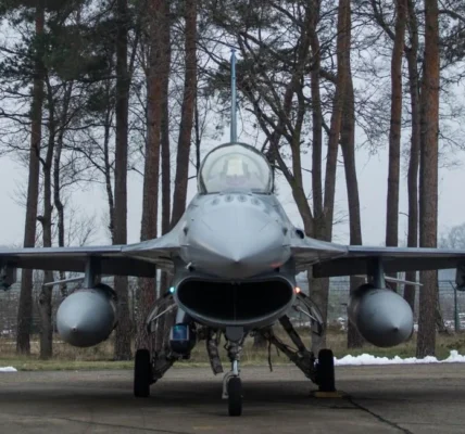 Бельгійські ЗМІ заявили про 53 F-16 для України, хоча офіційно йшлося лише про 30 винищувачів