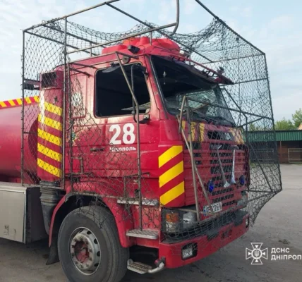 Окупанти поцілили дроном у пожежне авто та поранили 23-річного рятувальника