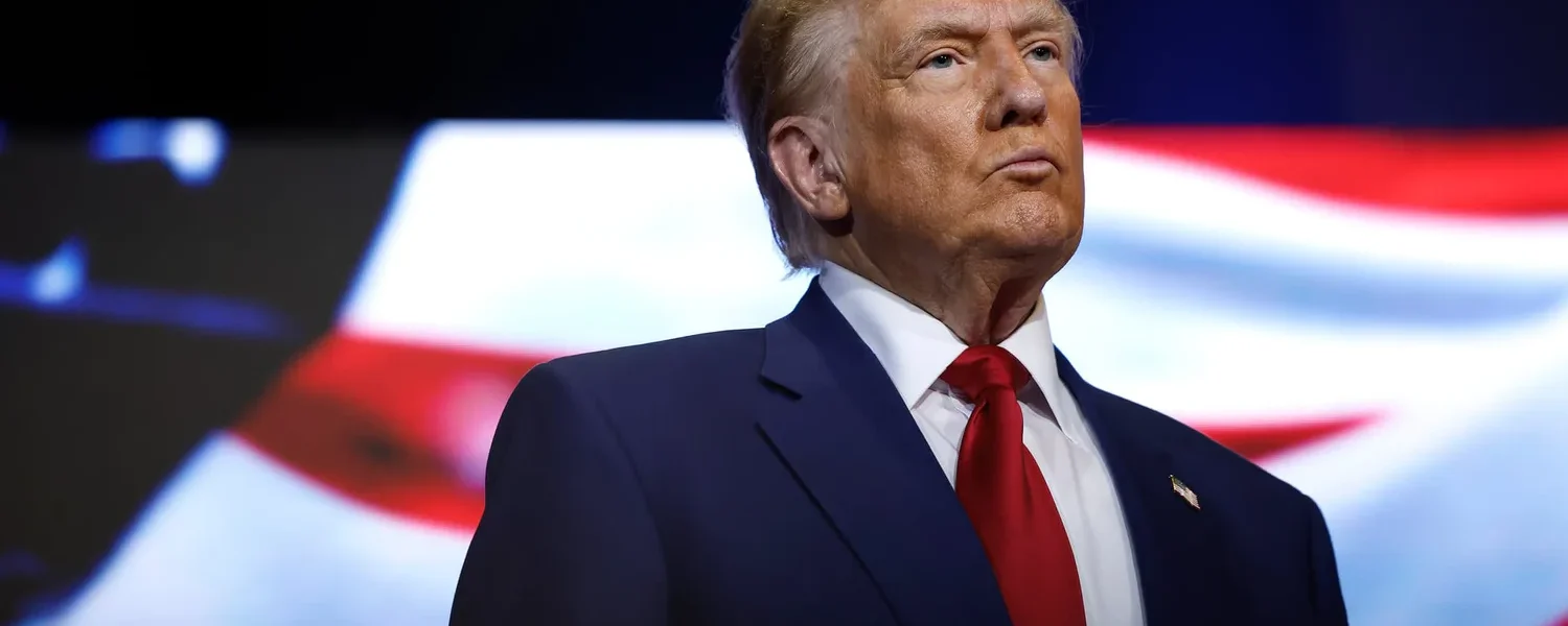 Трамп заявив, що США дозволили трьом китайським танкерам пройти через Ормузьку протоку