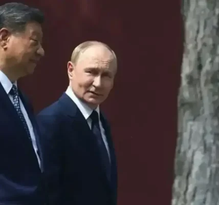 Сі Цзіньпін та путін обговорили війну в Україні під час зустрічі у Пекіні
