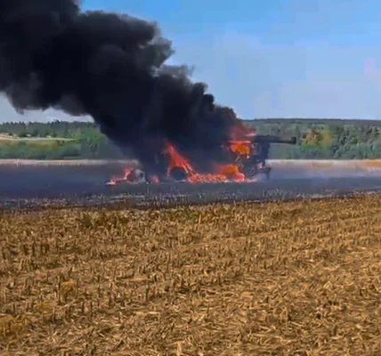 російські війська знищили комбайн під час польових робіт на Сумщині - ОВА
