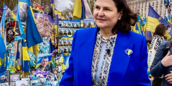 "ЄС нікуди не йде, ми залишаємося в Києві" - посол Матернова відповіла на погрози рф