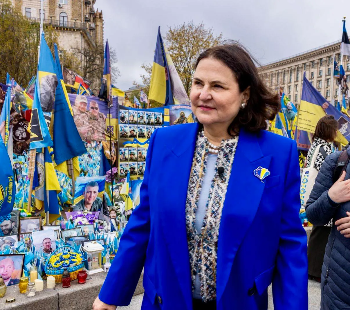 "ЄС нікуди не йде, ми залишаємося в Києві" - посол Матернова відповіла на погрози рф