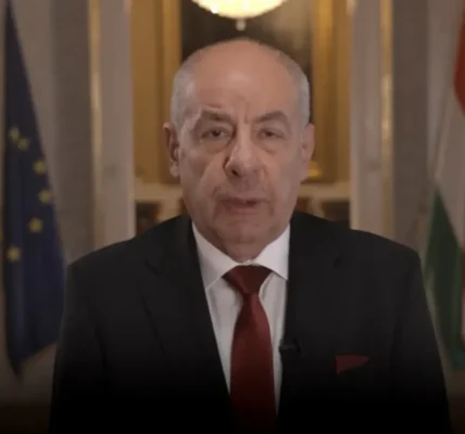 Президент Угорщини відмовився піти у відставку після вимоги уряду Мадяра